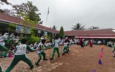 Semangat Bersatu dan Peduli Lingkungan Warnai HUT RI ke-80 di MIN 2 Kota Padang