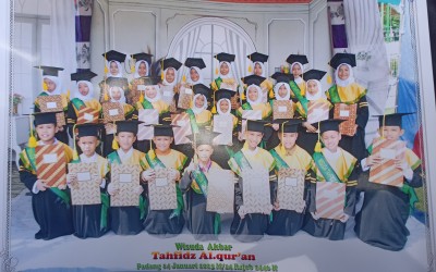 Generasi Qurani: MIN 2 Kota Padang Hadirkan 25 Santri di Wisuda Tahfiz Alqur'an Akbar HAB Kemenag ke-79